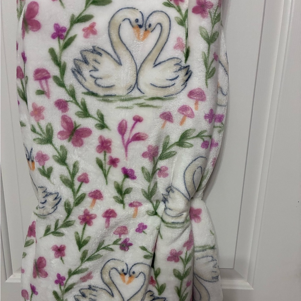 Floral Swans throw blanket